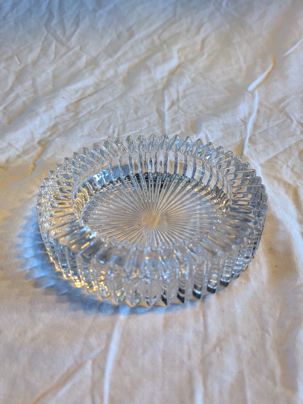 2/40$ Vintage Clear Cut Glass Trinket Dish - Home Accents Decor